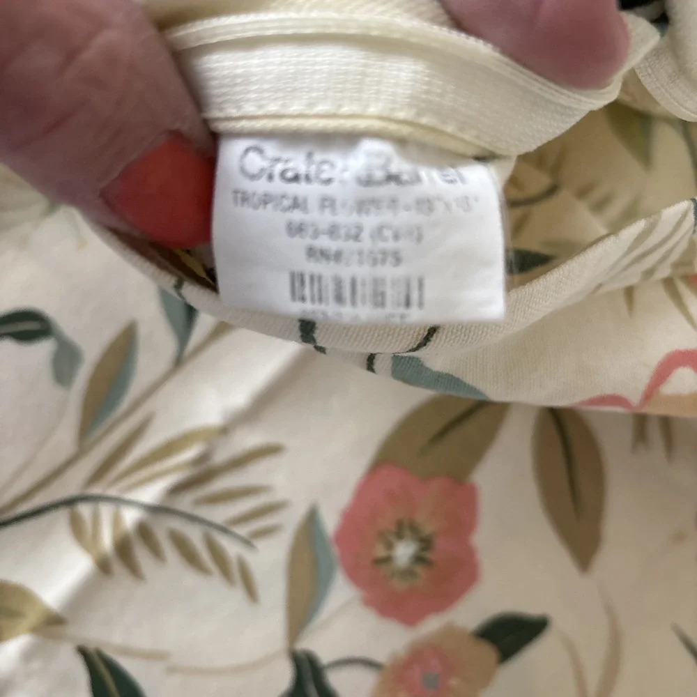 CRATE & BARREL‎ tropical FLORAL  18 x18  PILLOW SHAM set of 2